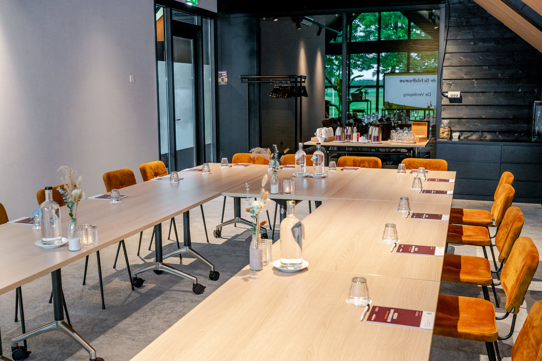 Zaal de Verdieping bij de Schildhoeve Buitengewoon in Fluitenberg