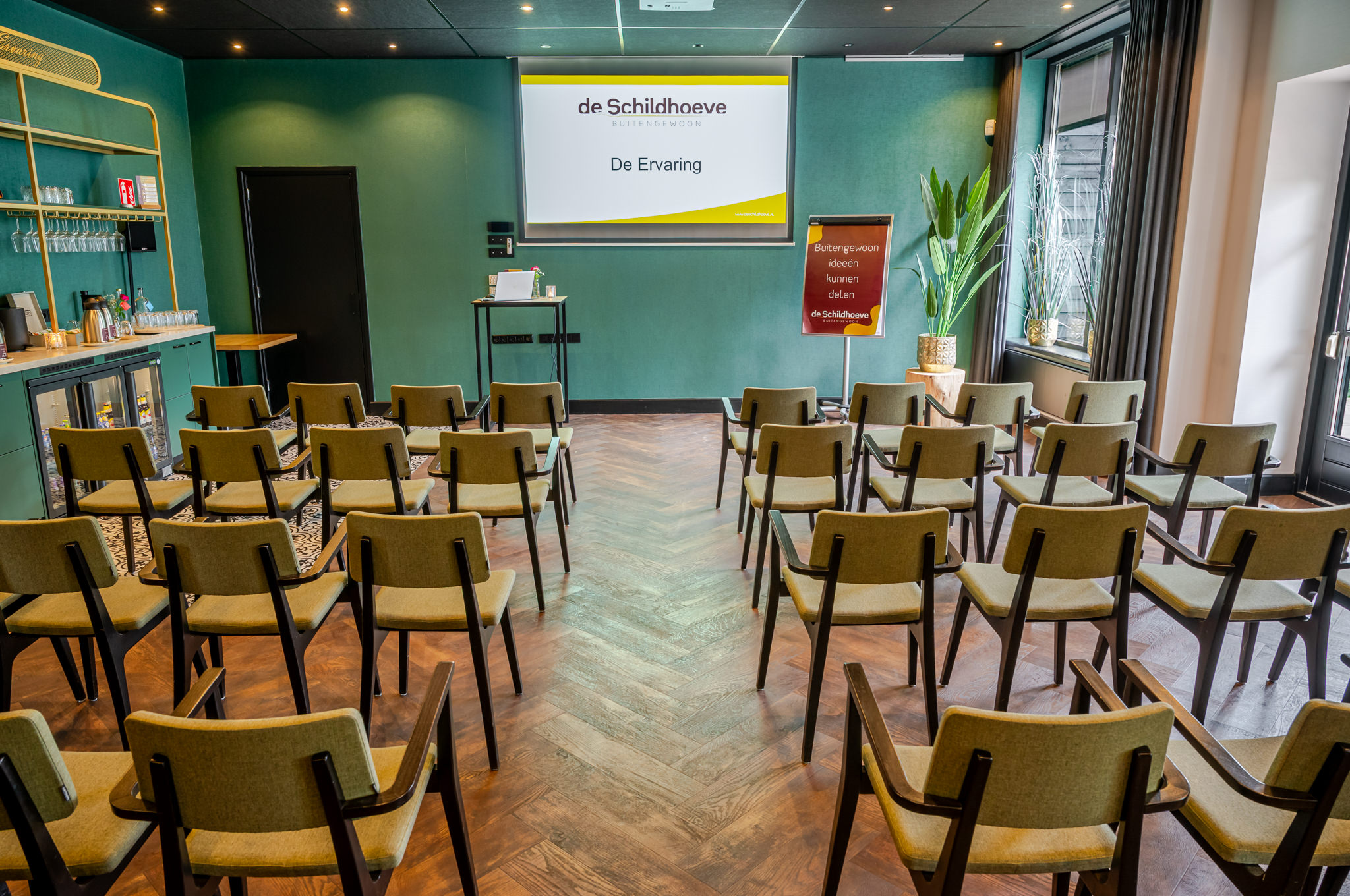 Zaal de Ervaring bij de Schildhoeve Buitengewoon in Fluitenberg